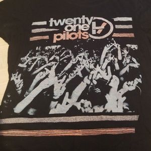 Twenty one pilots band tee shirt size small
